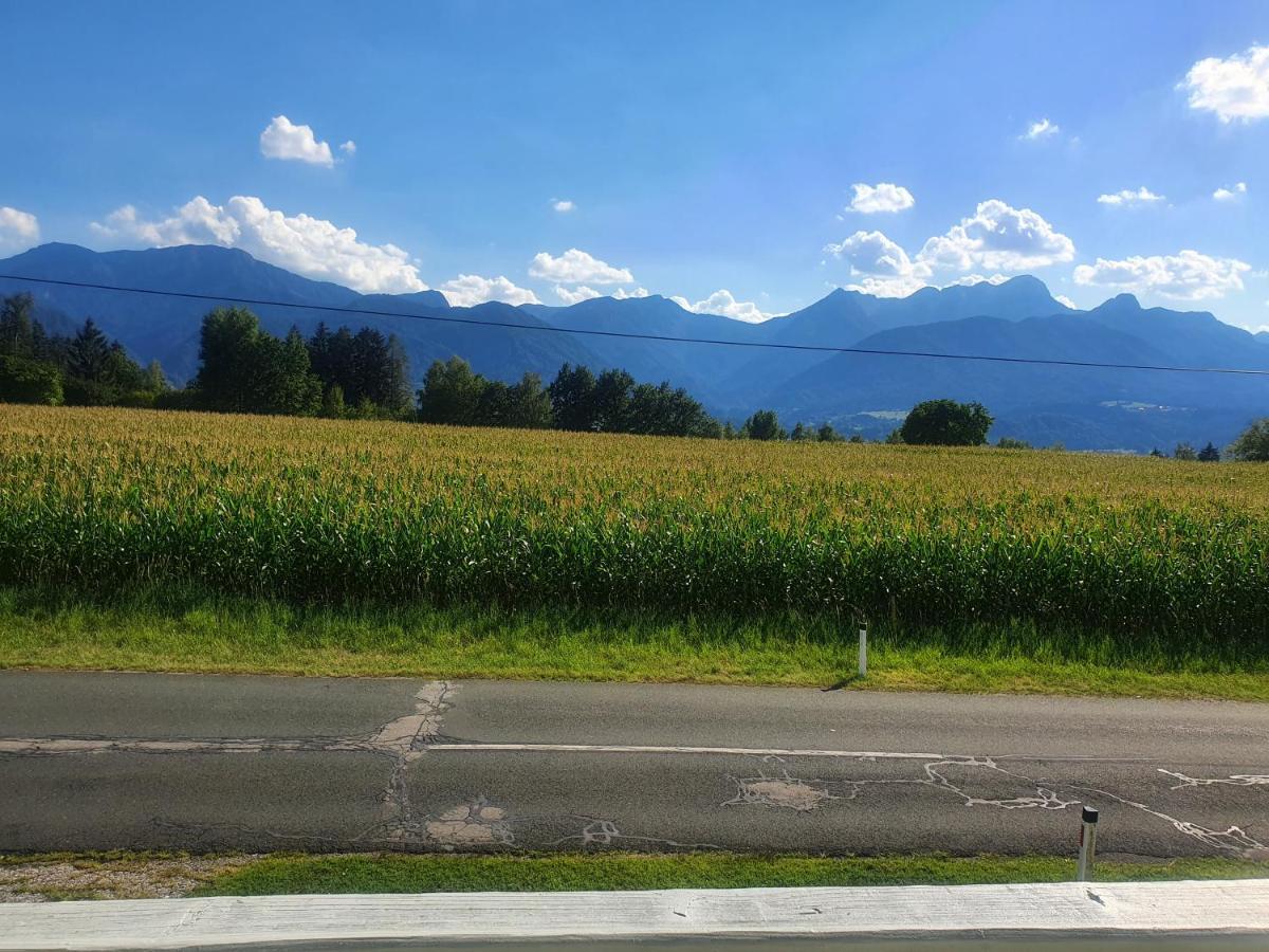 Ferienwohnung Belu Velden am Woerthersee Luaran gambar